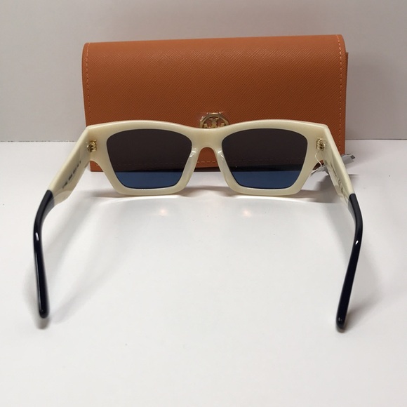 New Authentic Tory Burch TY7169U Sunglasses – Navy/Ivory Vintage Stripes